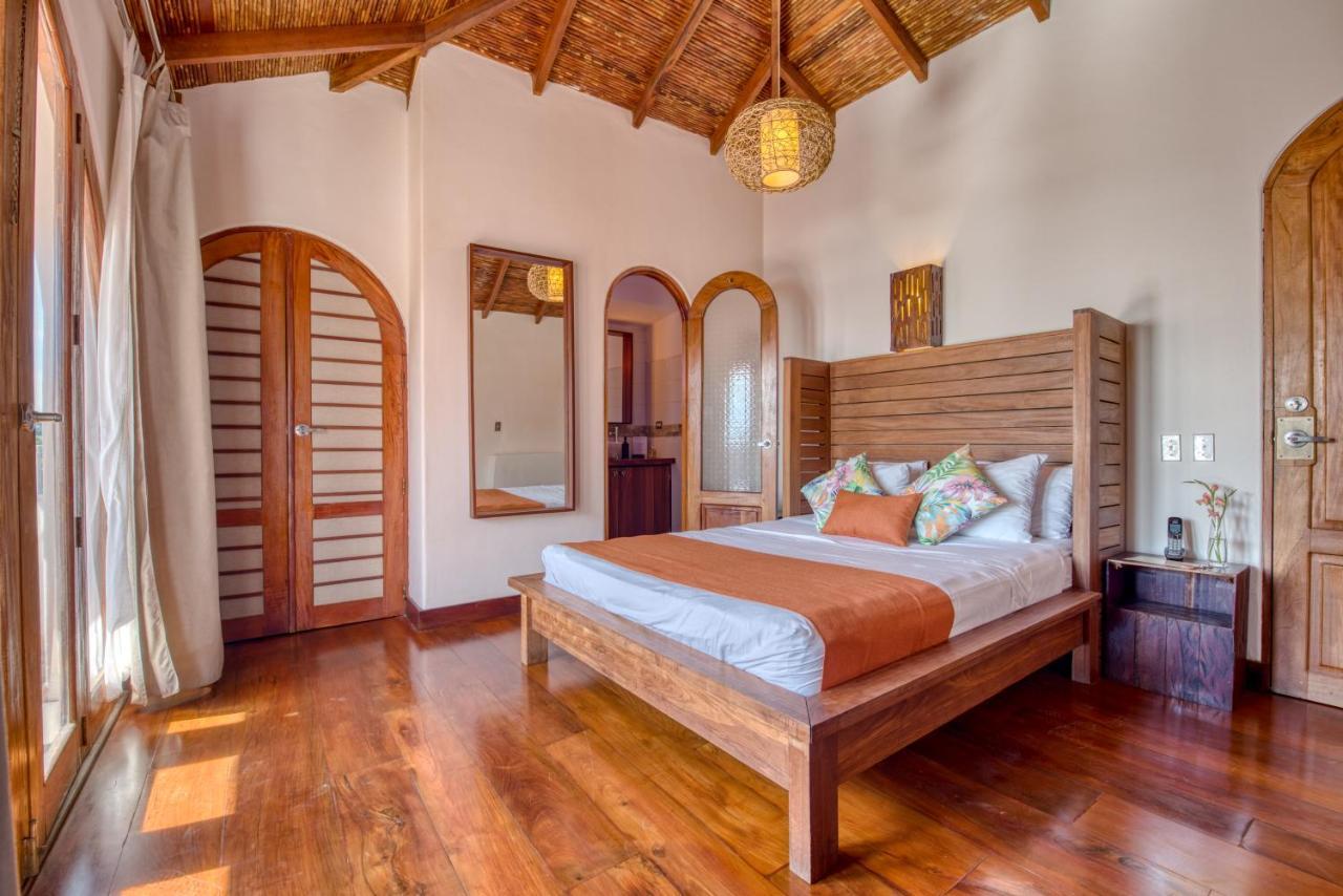 Hotel Alcazar ซานฮวนเดลซูร์ ภายนอก รูปภาพ