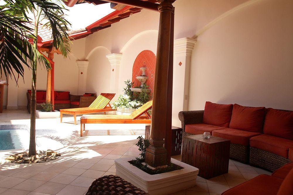 Hotel Alcazar ซานฮวนเดลซูร์ ภายนอก รูปภาพ